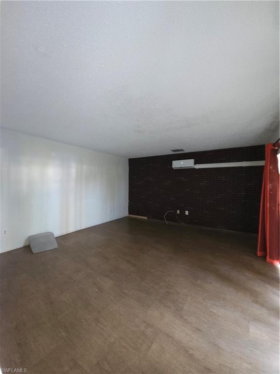 PLAZA DE MANANA CONDO - Residential