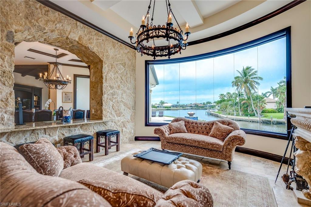 MARCO BEACH - Residential