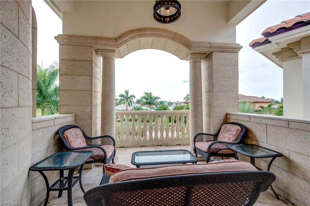 MARCO BEACH - Residential