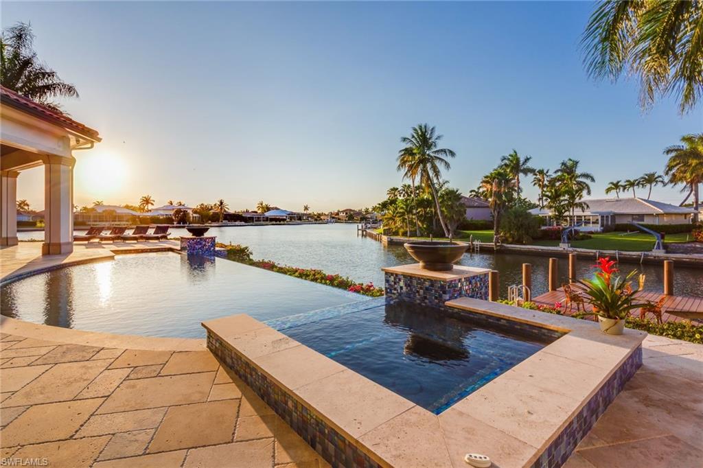 MARCO BEACH - Residential