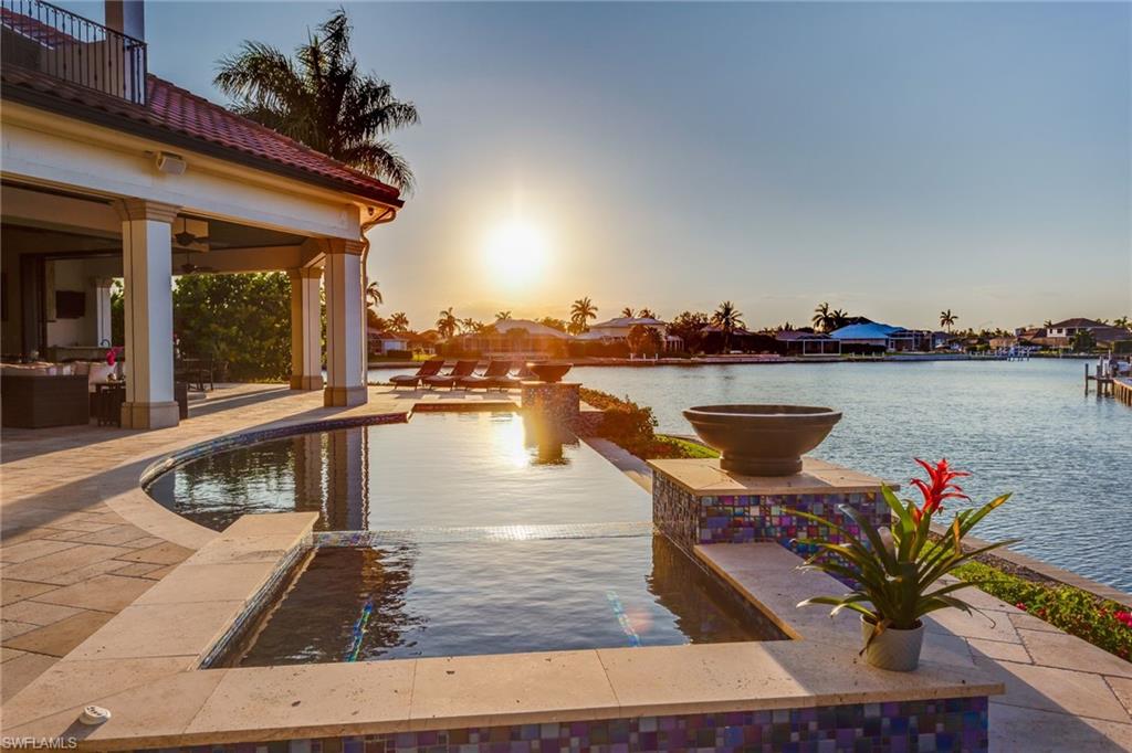 MARCO BEACH - Residential