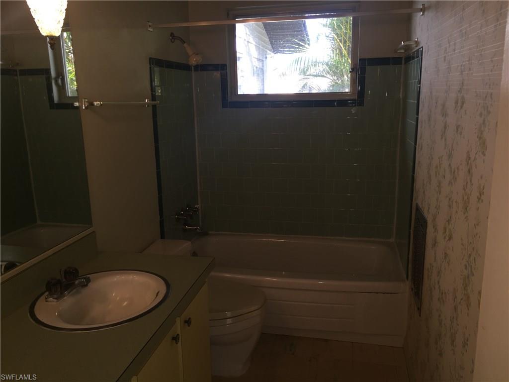 IMPERIAL SHORES - Residential