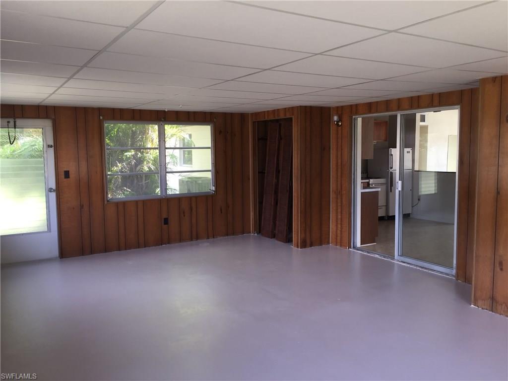 IMPERIAL SHORES - Residential