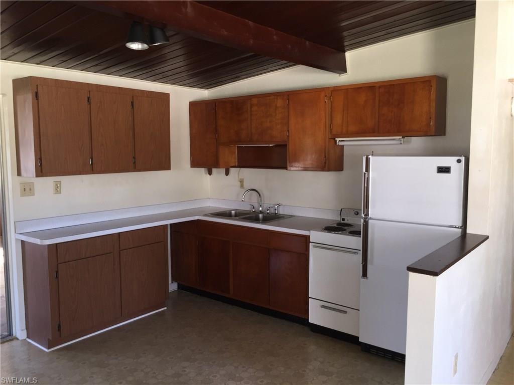 IMPERIAL SHORES - Residential