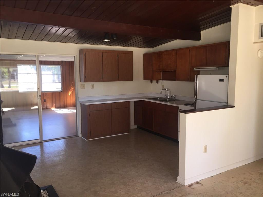 IMPERIAL SHORES - Residential