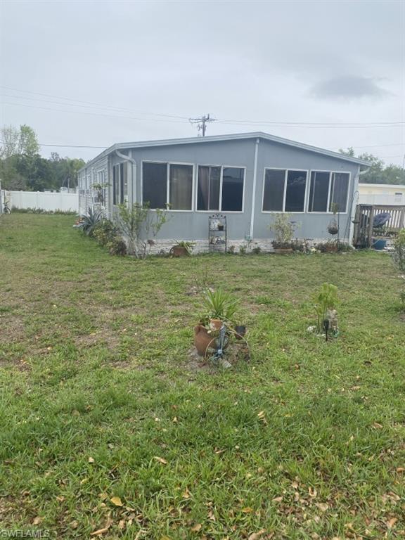 NAPLES MOBILE ESTATES - Residential