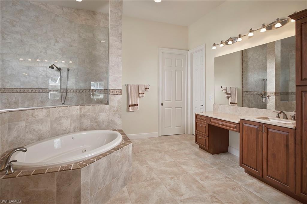 PARK SHORE - Residential