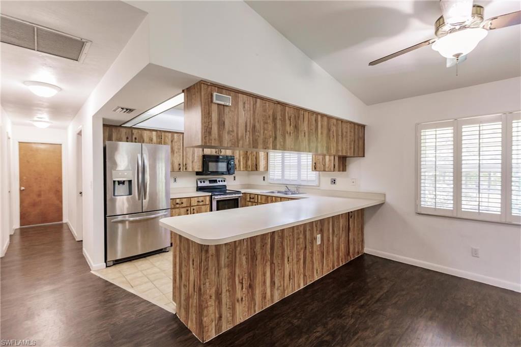 NAPLES PARK - Residential