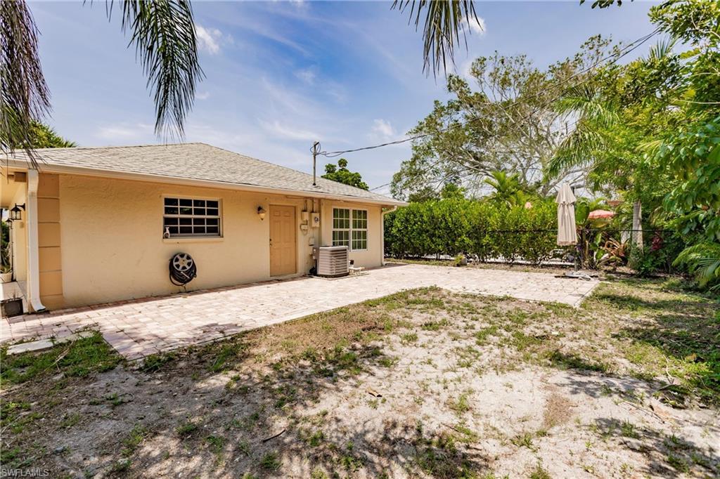 NAPLES PARK - Residential