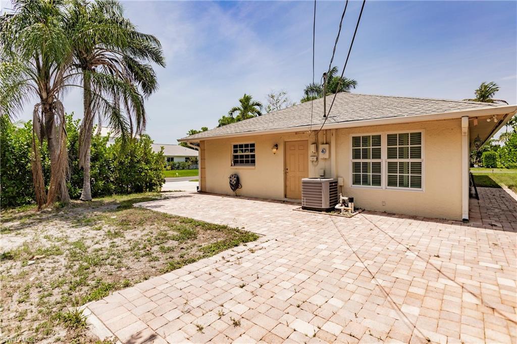 NAPLES PARK - Residential