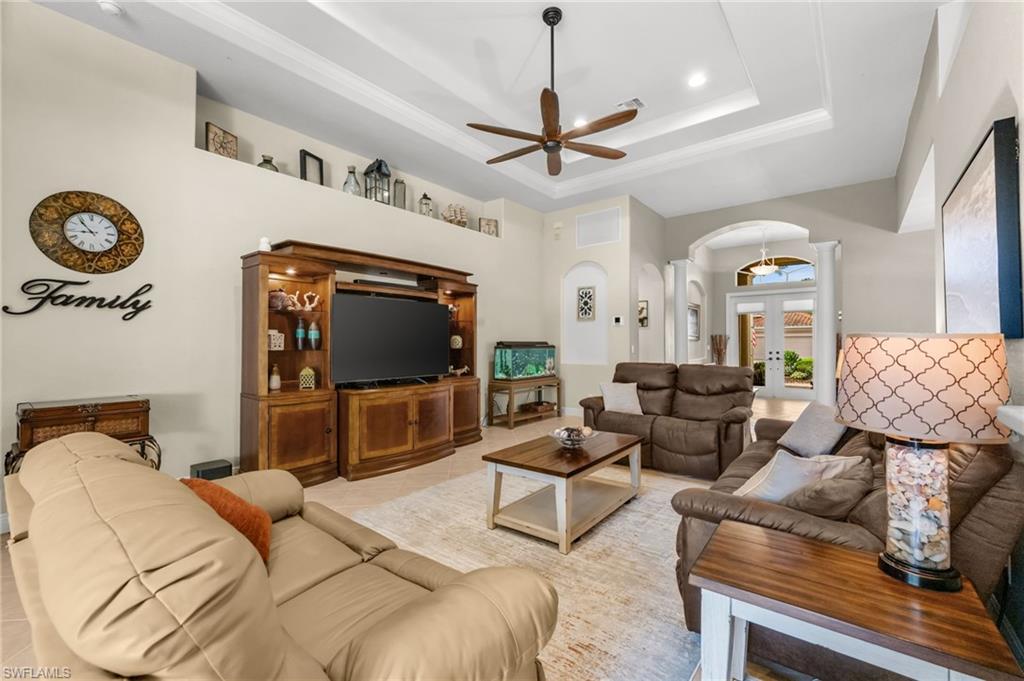 BELLE LAGO - Residential