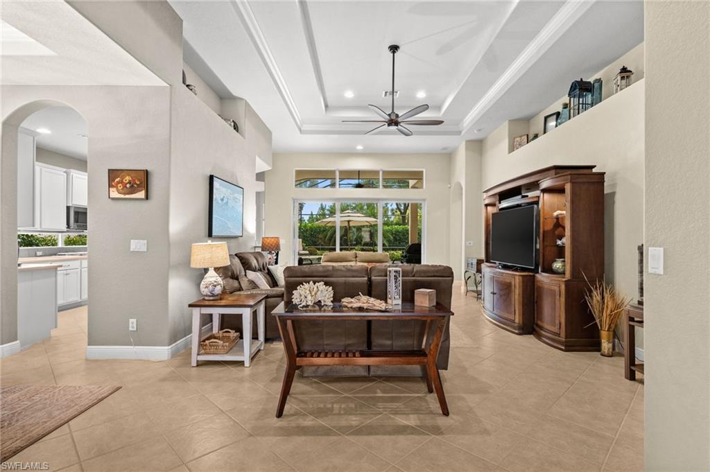 BELLE LAGO - Residential