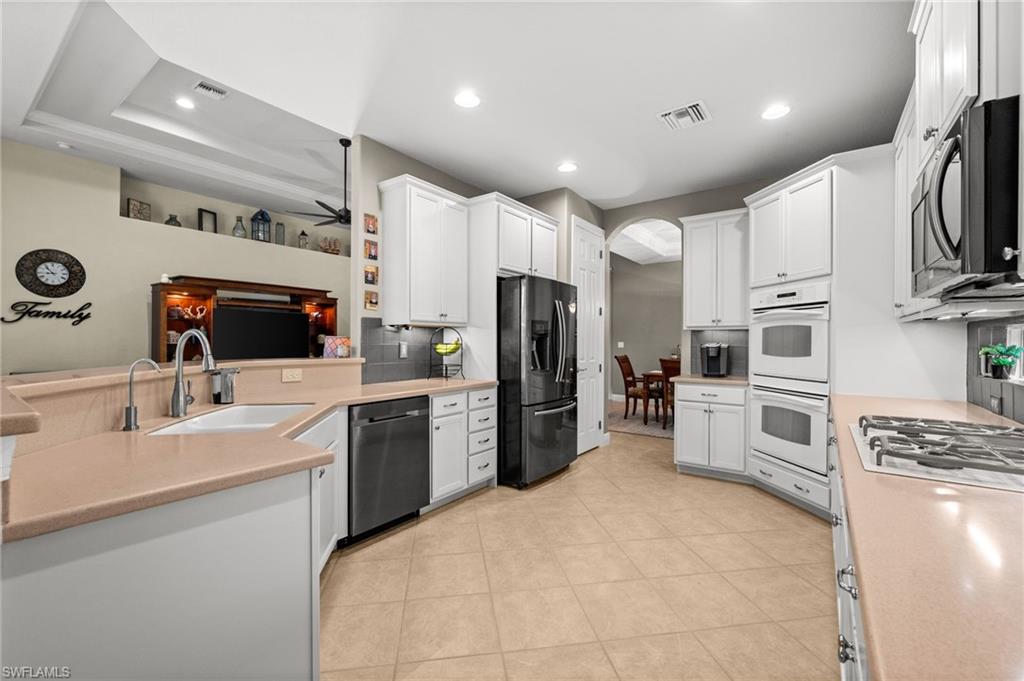 BELLE LAGO - Residential