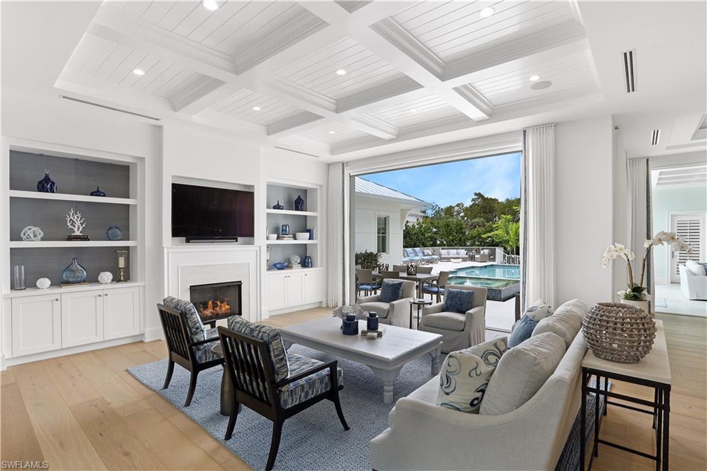 OLDE NAPLES - Residential