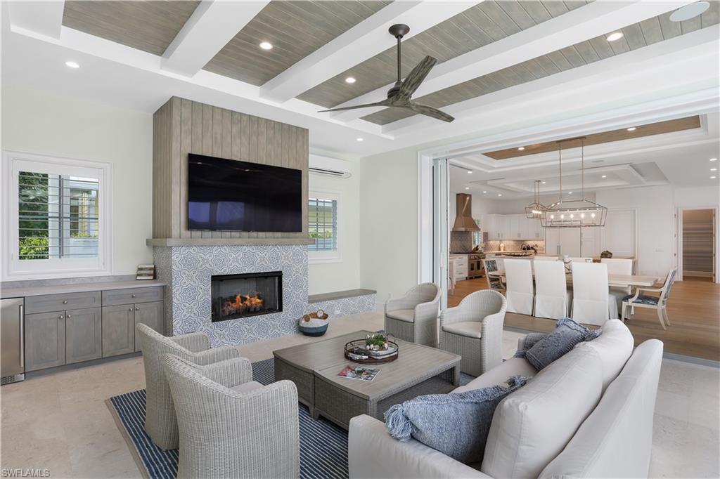 OLDE NAPLES - Residential