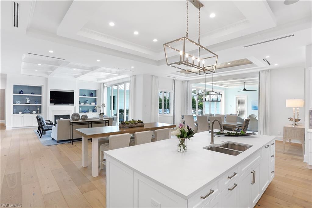 OLDE NAPLES - Residential