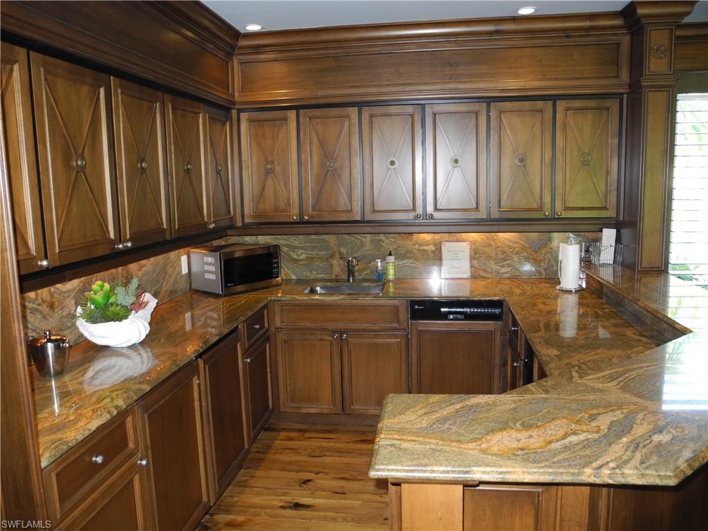 MONTEGO AT COVE TOWERS - Residential