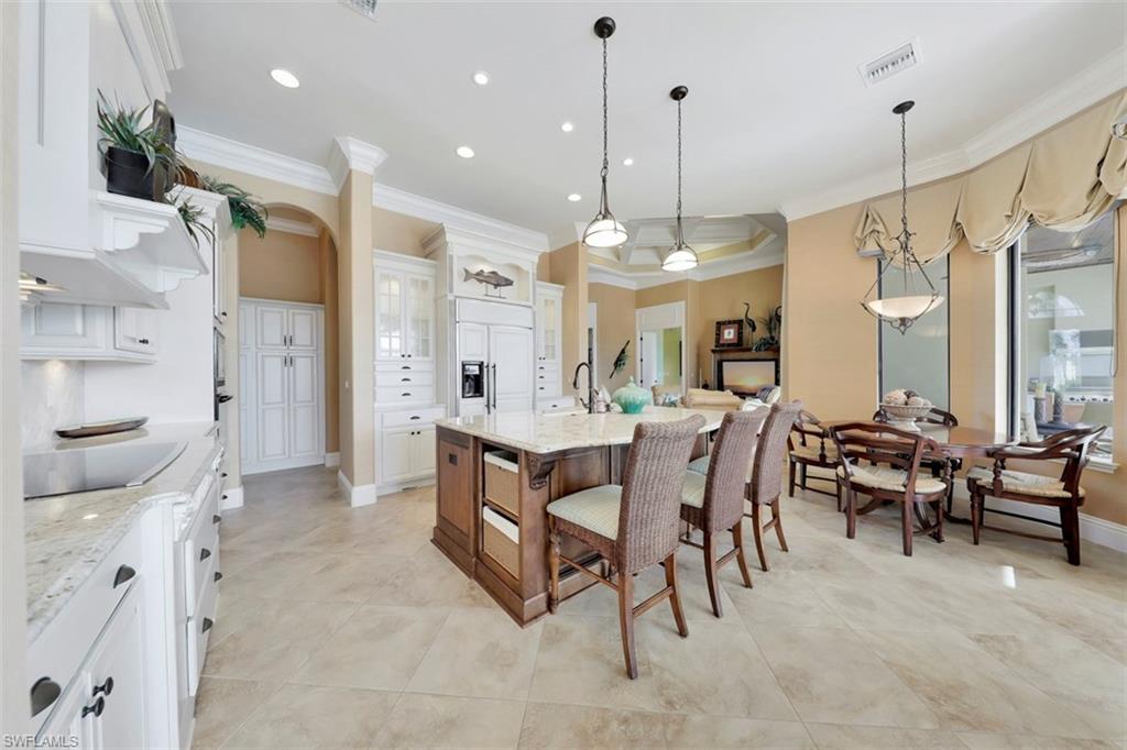 MARCO BEACH - Residential