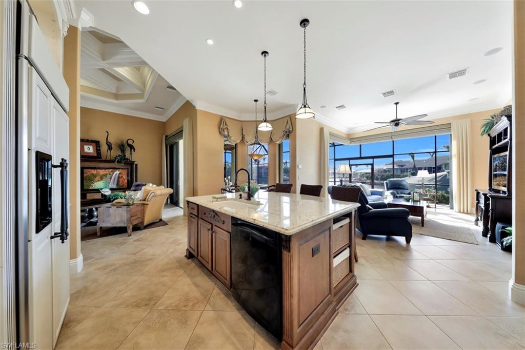 MARCO BEACH - Residential