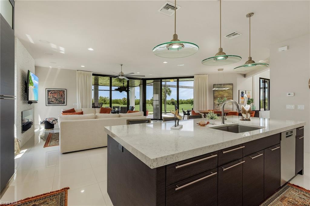 CAPE ROYAL - Residential Lease