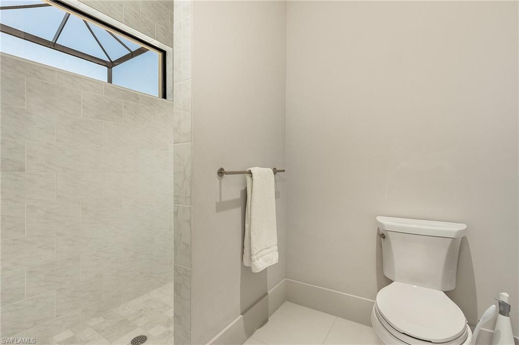 CAPE ROYAL - Residential Lease