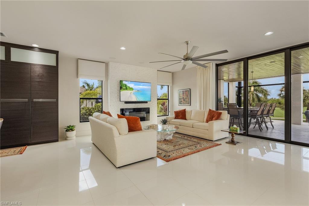 CAPE ROYAL - Residential Lease