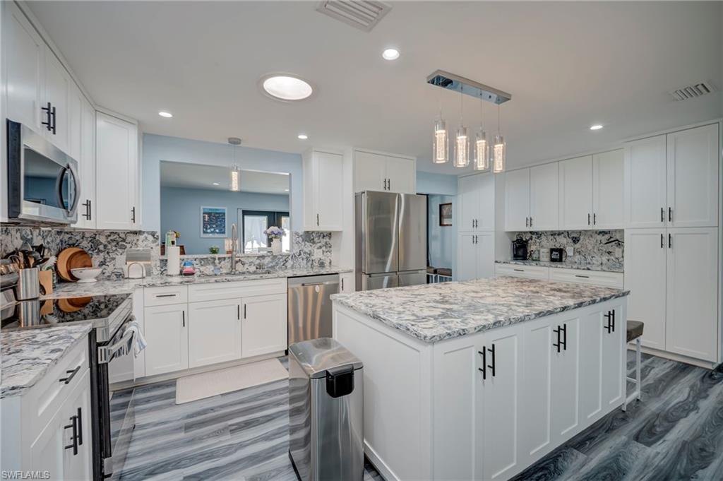 TOWN AND RIVER - Residential