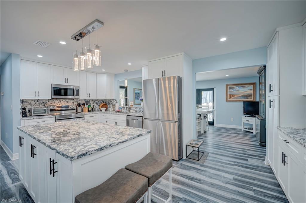 TOWN AND RIVER - Residential