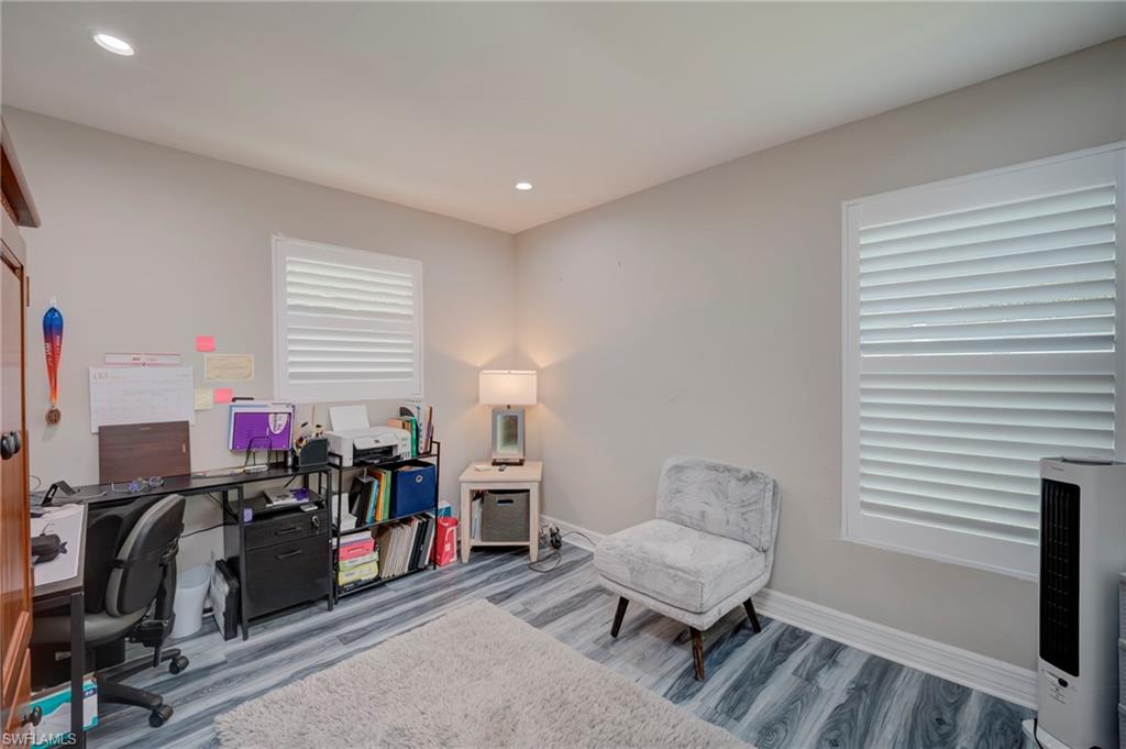 TOWN AND RIVER - Residential