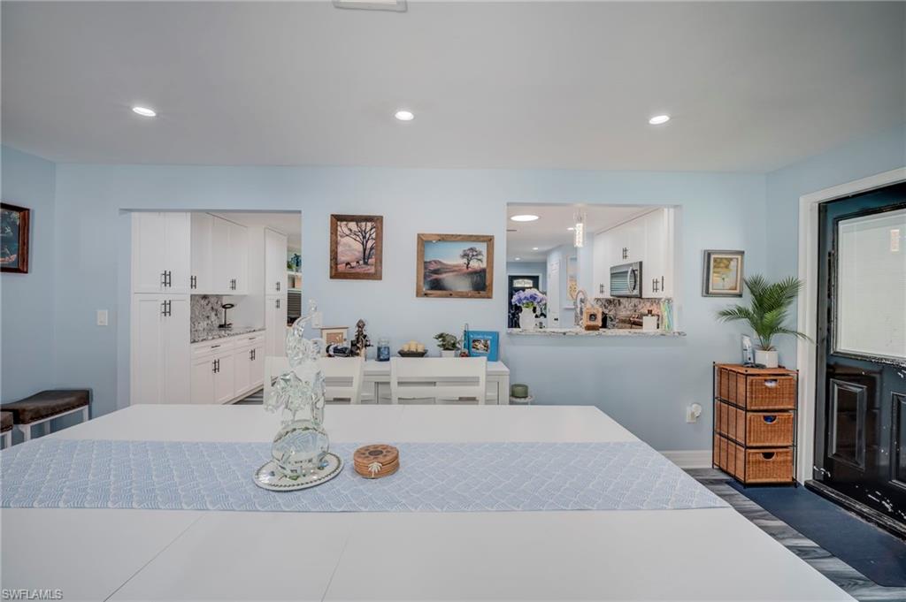 TOWN AND RIVER - Residential