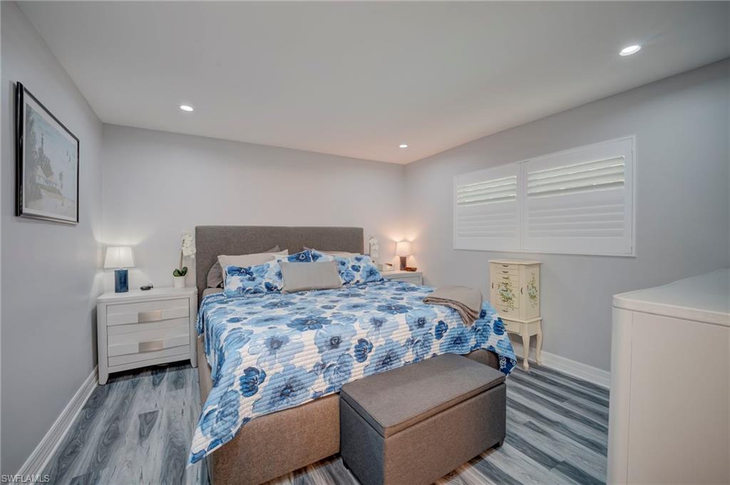 TOWN AND RIVER - Residential