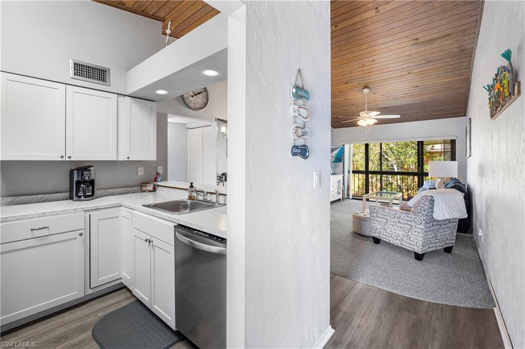 MARINER APTS MARCO ISLAND - Residential