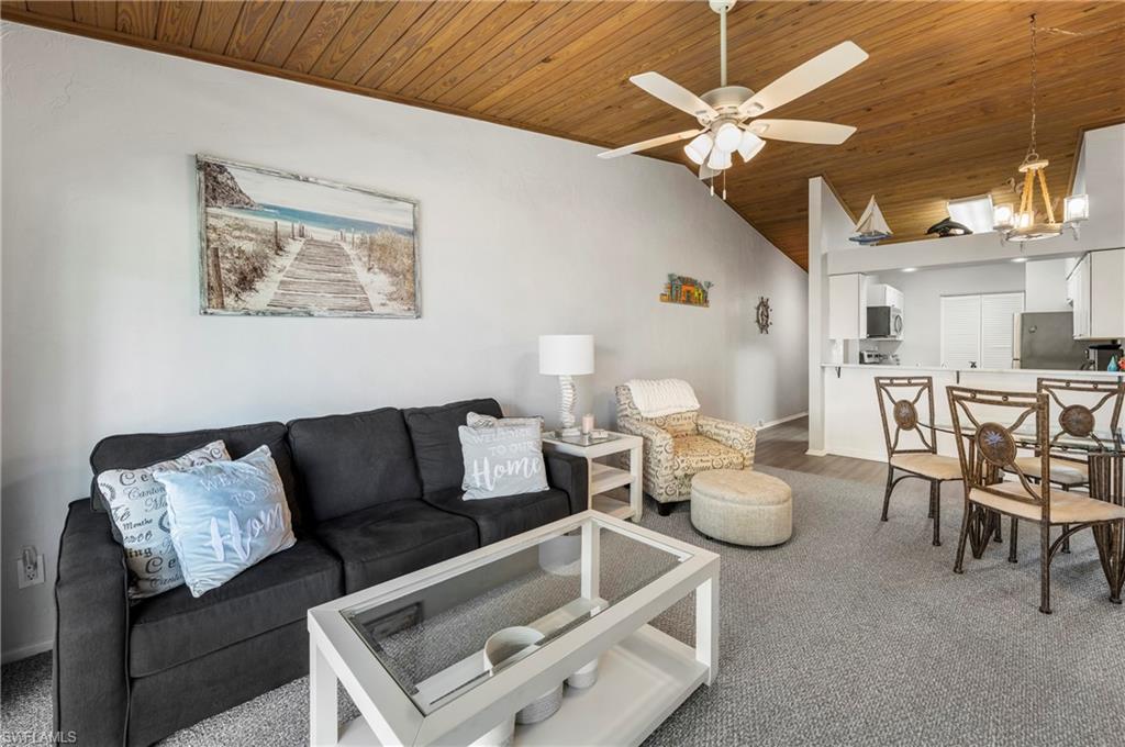 MARINER APTS MARCO ISLAND - Residential