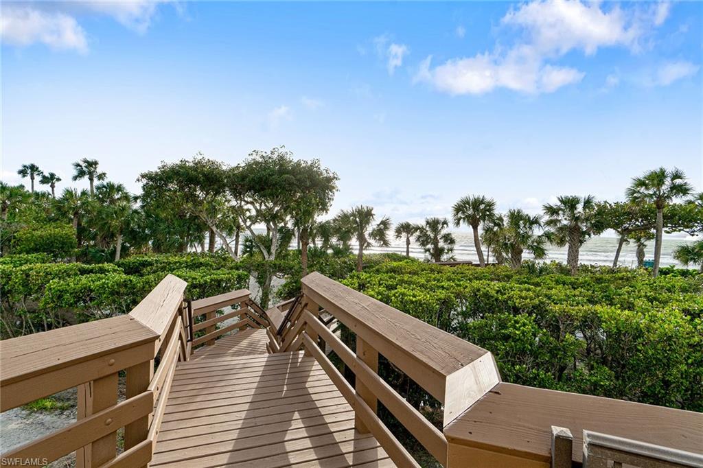 BILTMORE AT BAY COLONY - Residential