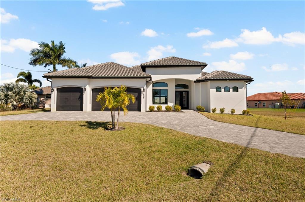 CAPE CORAL - Residential