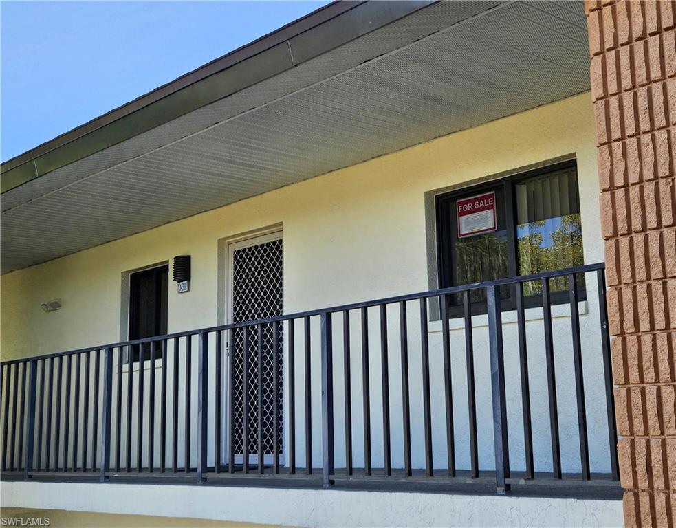 BAY POINTE YACHT & RACQUET CLUB - Residential