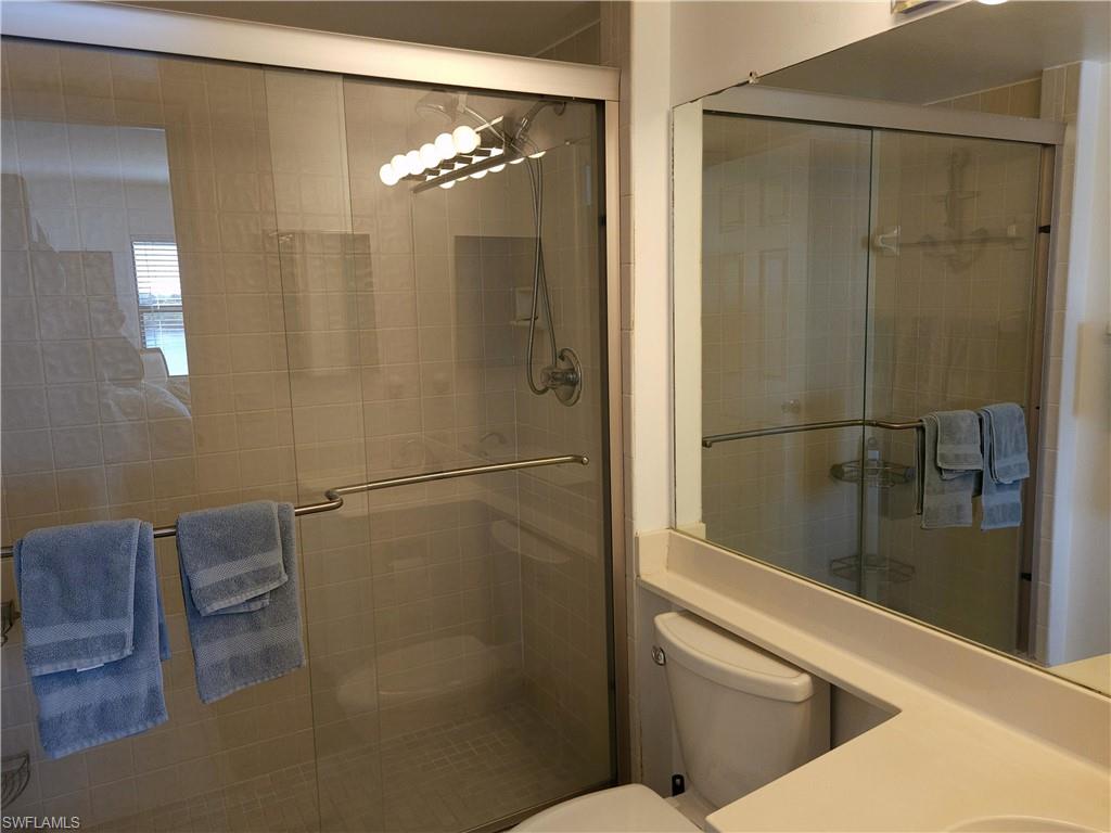 BAY POINTE YACHT & RACQUET CLUB - Residential