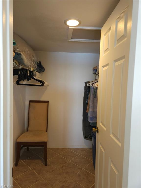 BAY POINTE YACHT & RACQUET CLUB - Residential