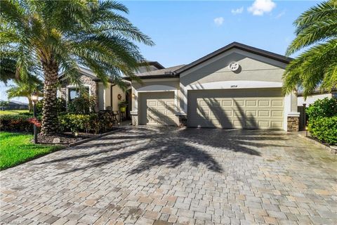 14704 Adina LN FORT MYERS FL 33905