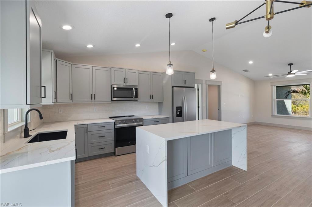 PORT CHARLOTTE - Residential