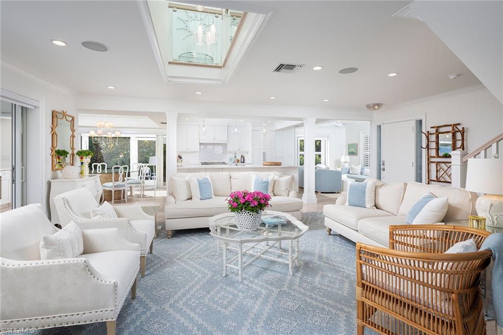 PALM COURT - Residential