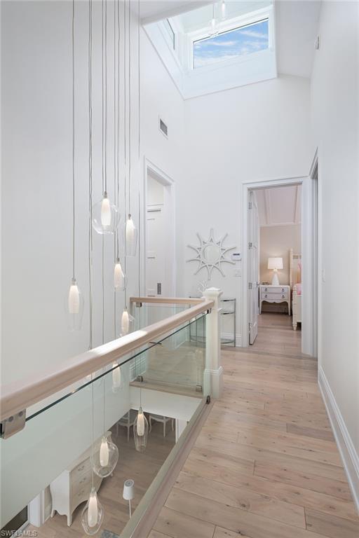 PALM COURT - Residential