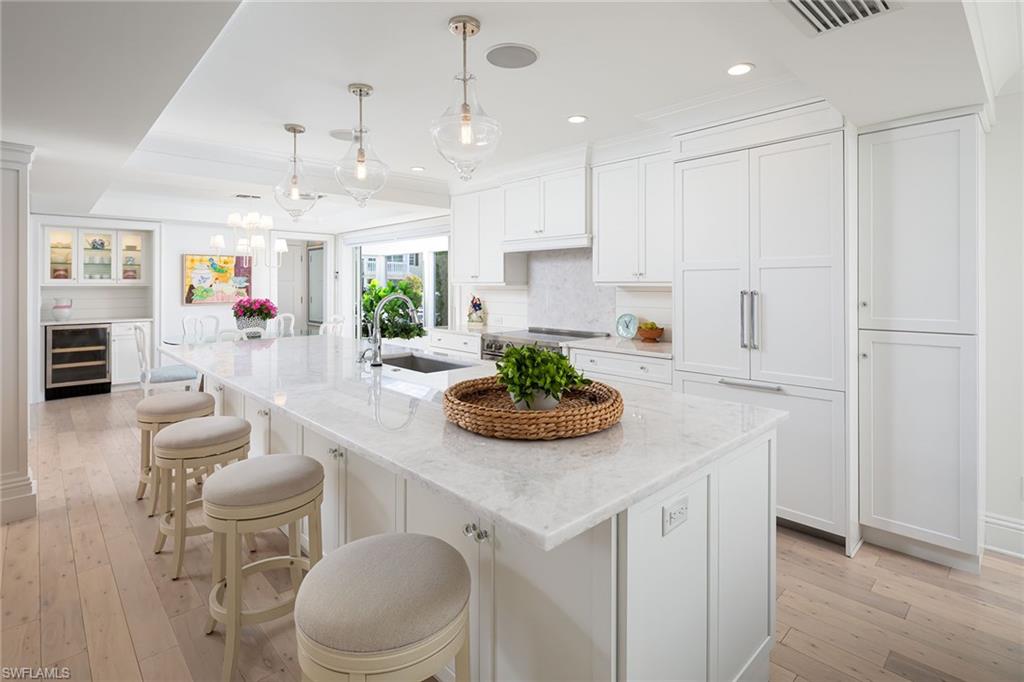 PALM COURT - Residential