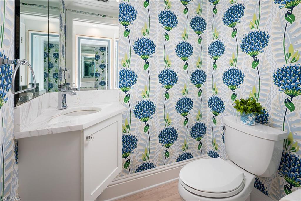 PALM COURT - Residential