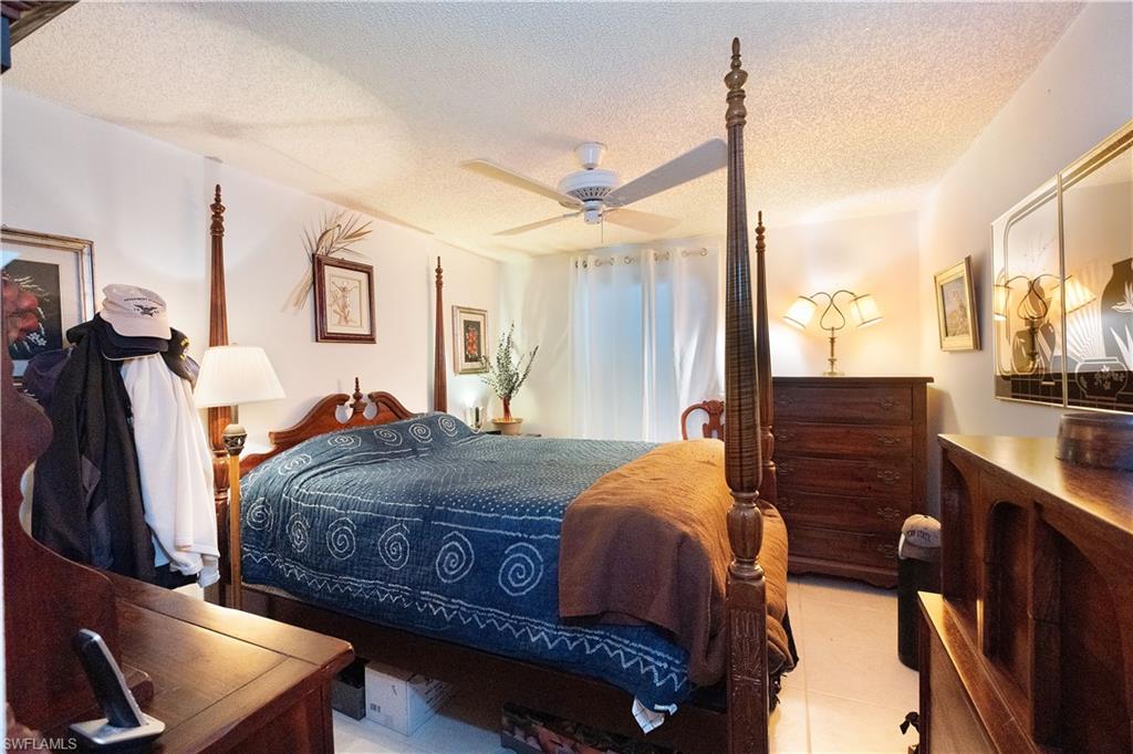 NAPLES TWIN LAKES - Residential