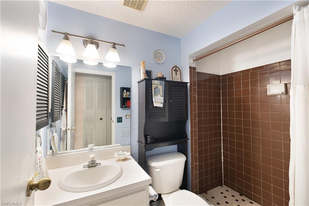 NAPLES TWIN LAKES - Residential