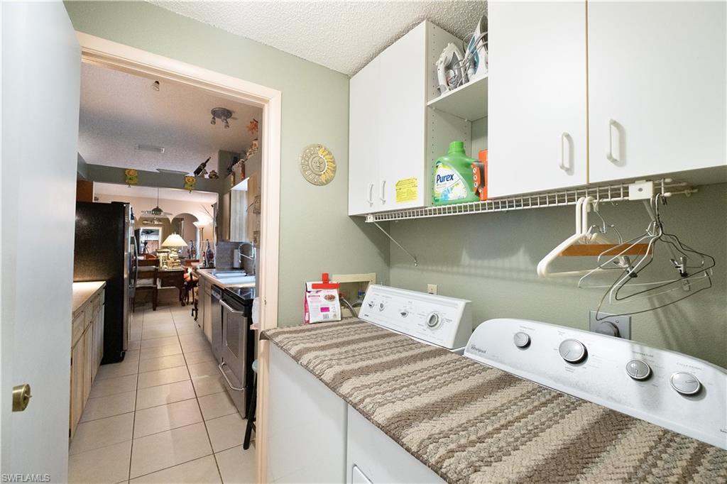 NAPLES TWIN LAKES - Residential