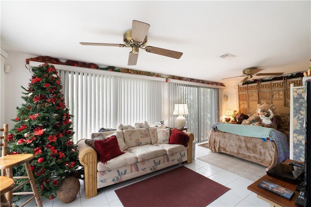 NAPLES TWIN LAKES - Residential