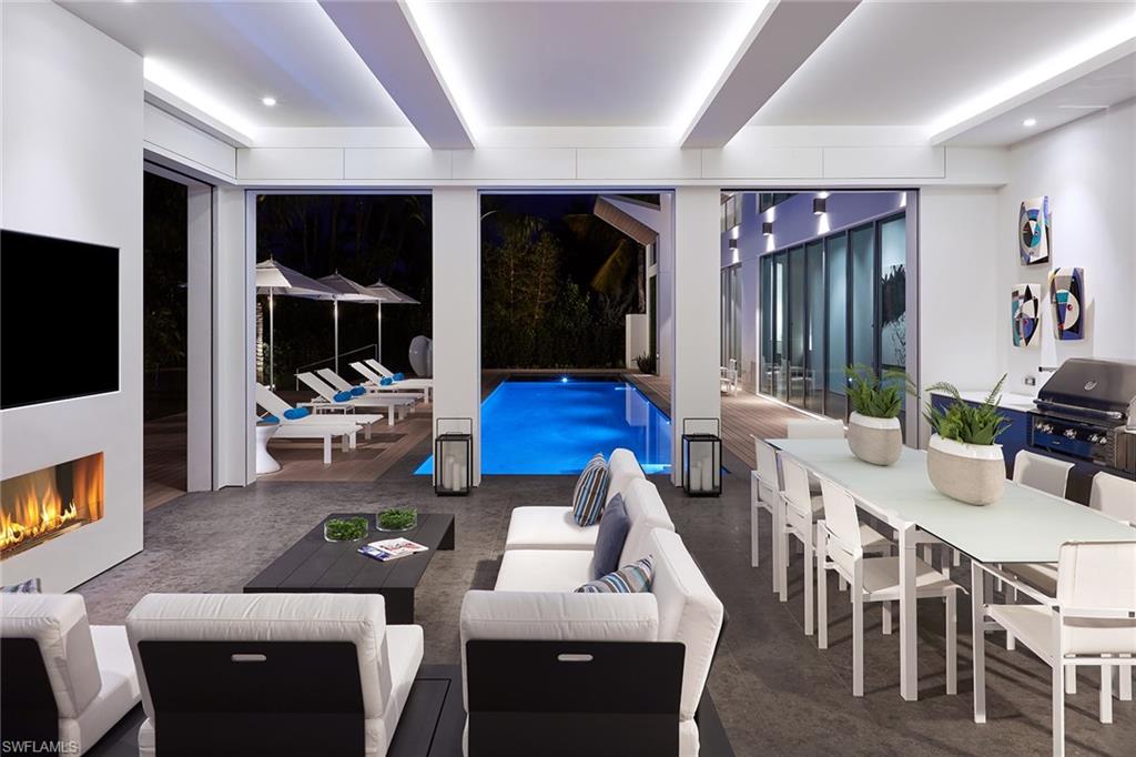 AQUALANE SHORES - Residential