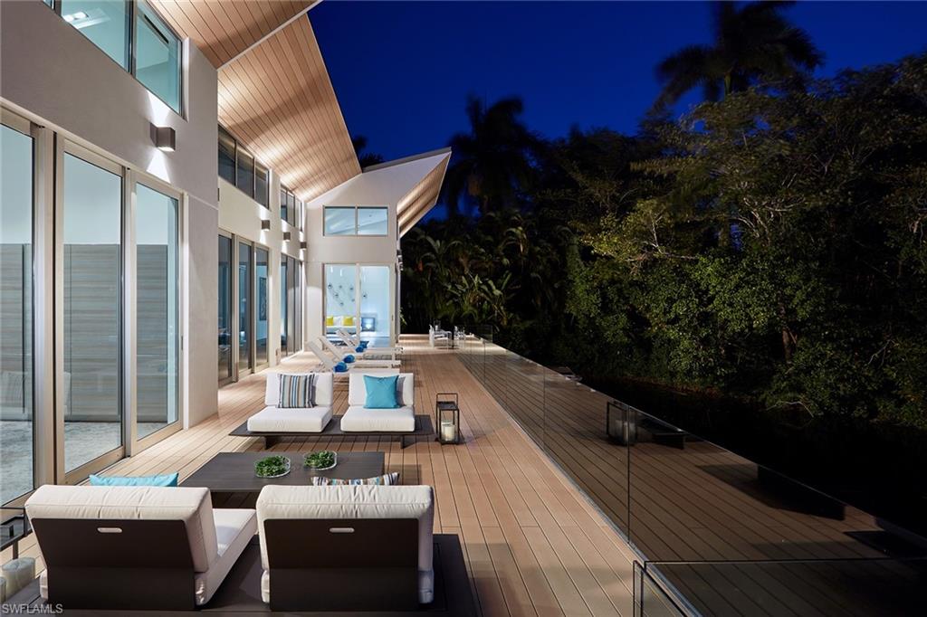 AQUALANE SHORES - Residential